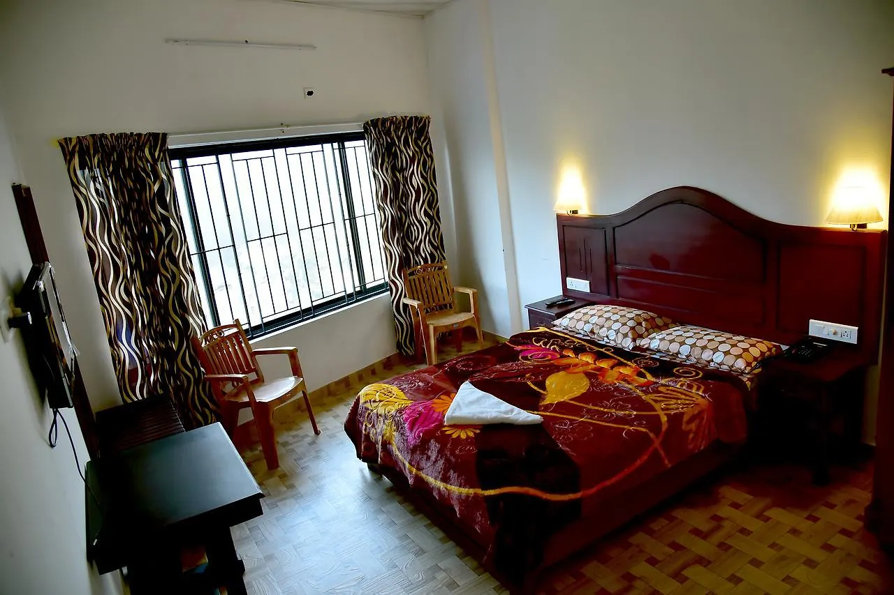 Hotel Natura Inn Munnar
