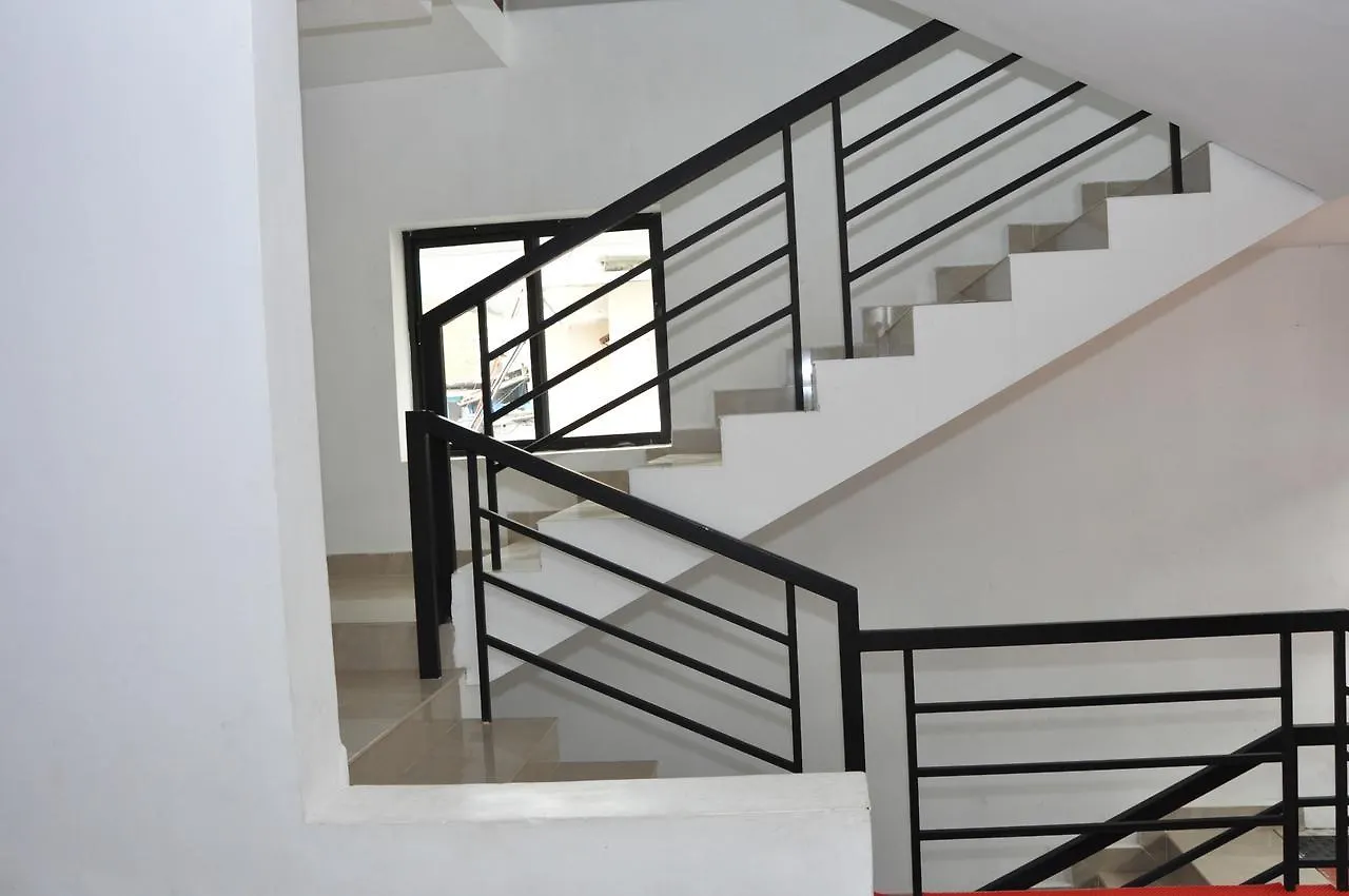 Hotel Natura Inn Munnar